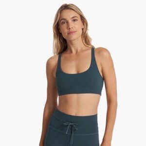 NWOT vuori Yosemite sports bra